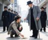 首富給路邊的小乞丐100元助他渡過難關，誰料10年後首富破產被兒女打斷腿趕出家門，乞丐成為商業巨亨歸來報答他的恩情！#family #face #drama #cute #逆襲 #親情 #都市