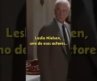 ¿Te acordabas de esta escena de Leslie Nielsen? 😂