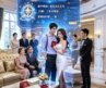 婚禮當天丈母娘當眾羞辱他農村養母，還逼他把人趕出去否則就退婚，他二話不說摘下戒指轉身就走，誰知下一秒女將星帶兵、女首富帶百億資產、女醫神攜藥王谷同時殺到，齊聲跪喊少主！